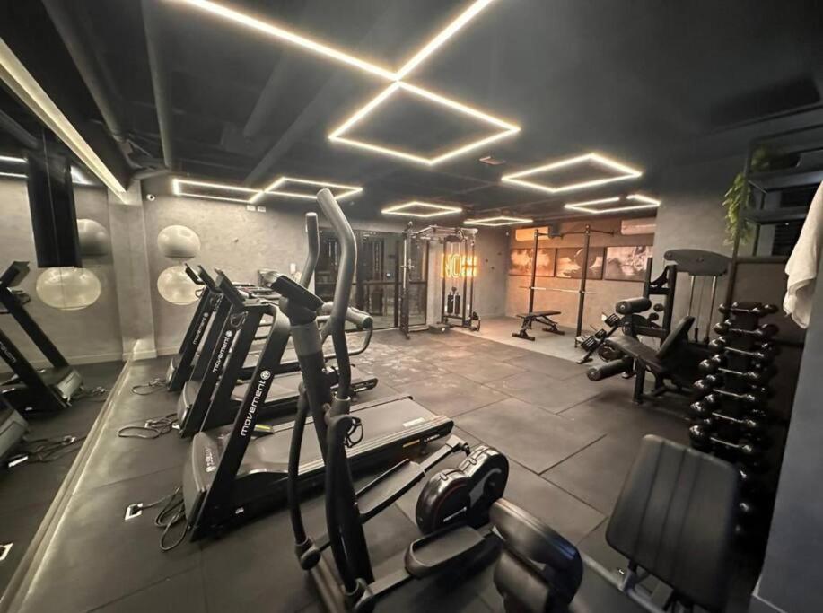 E Sala A 260m Da Apartamento *